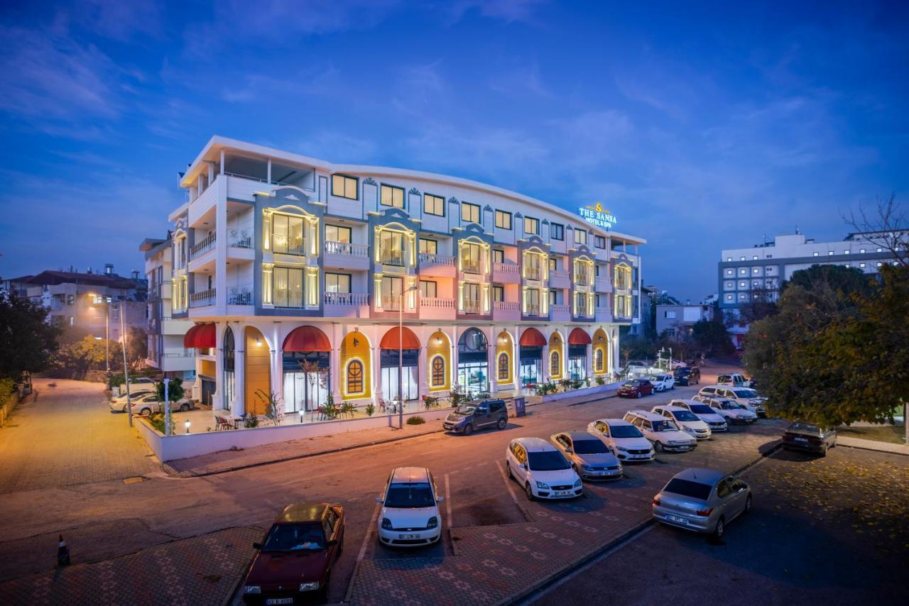 Hotel The Sansa & 3*