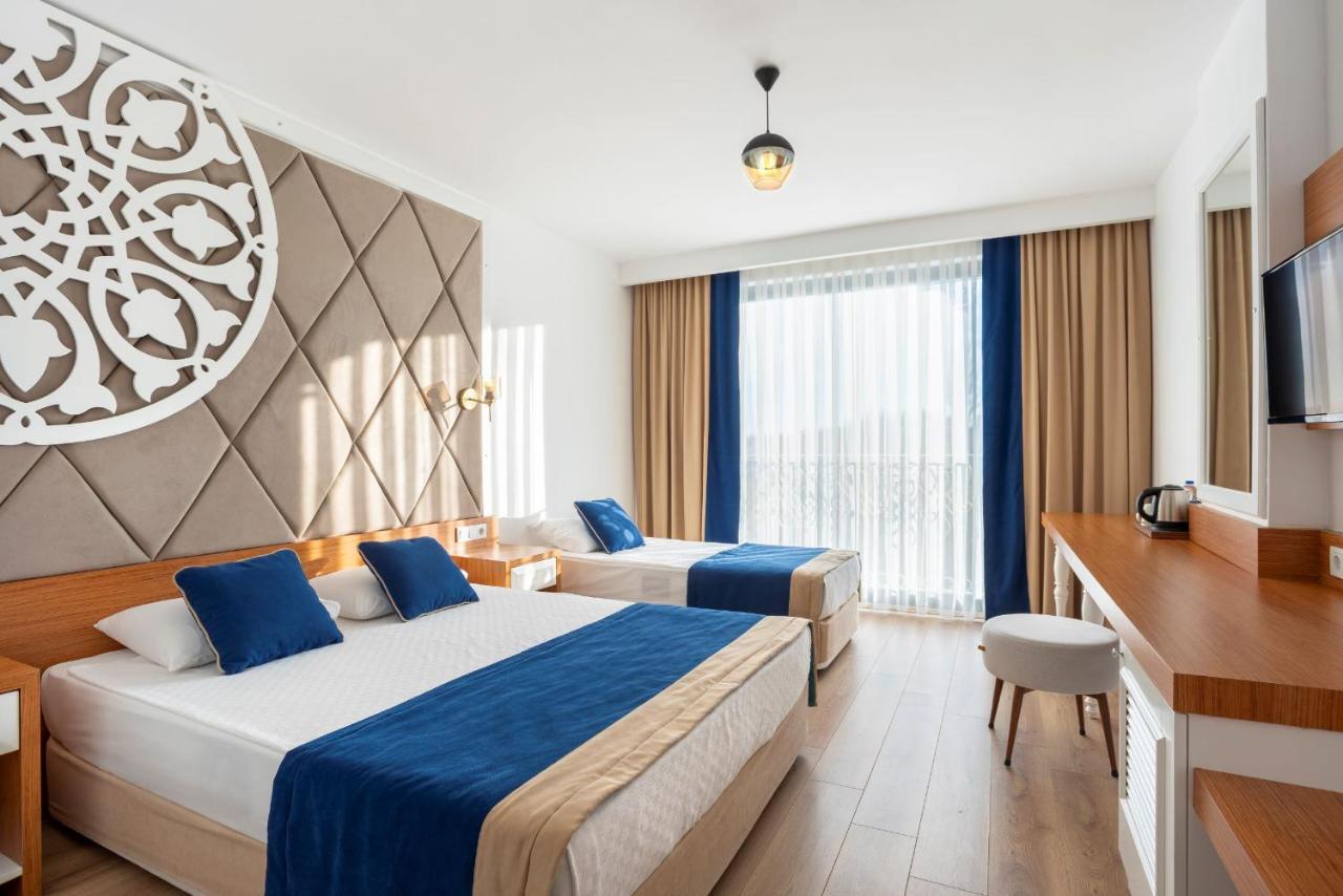 The Sansa & Hotel 3*